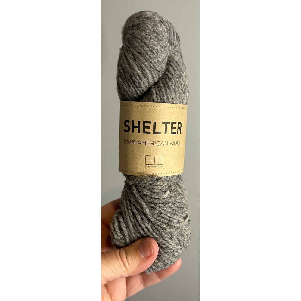 Brooklyn Tweed Shelter 100% American Wool Yarn Worsted 50g Sweatshirt Gray
